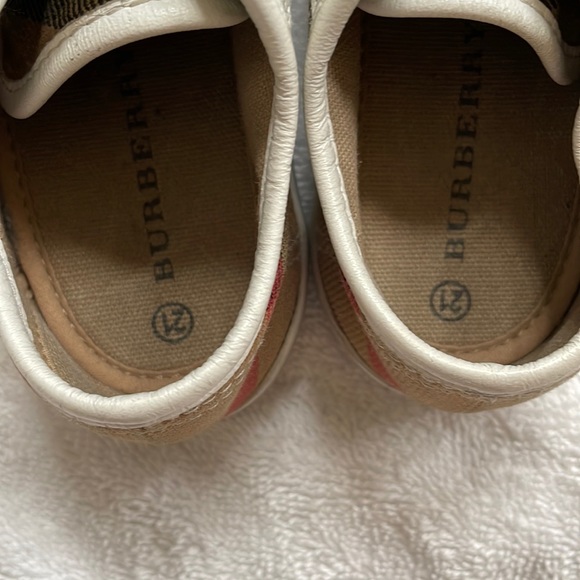 Kids | used | Burberry | shoes | size 21 | see pictures for details - Picture 3 of 6